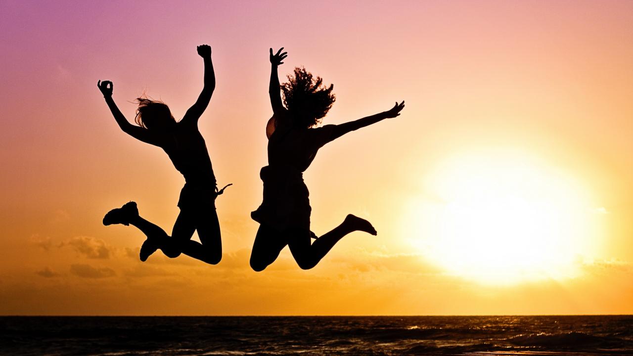 people jumping